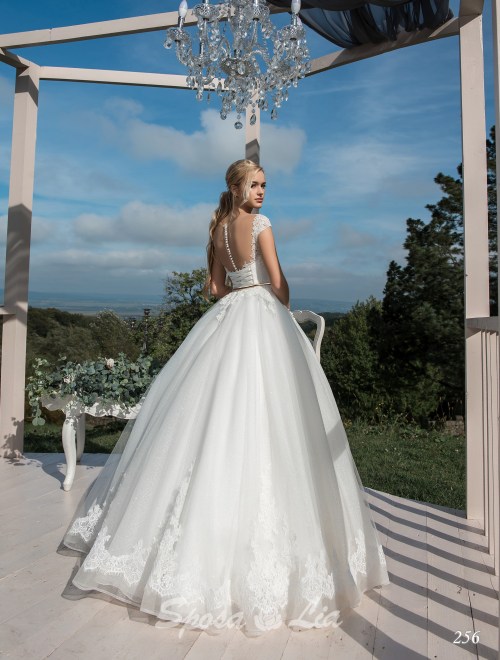 https://www.sposa-lia.com/images/stories/virtuemart/product/256       (3).jpg